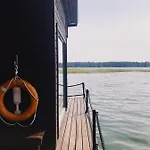 Saunaboat Haikara Botel