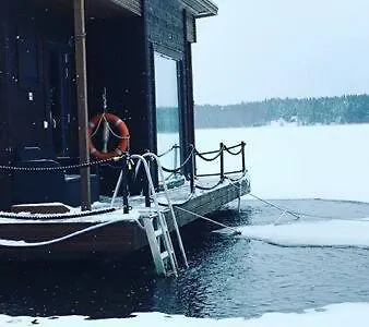 Saunaboat Haikara Botel *
