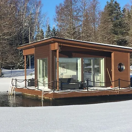 ספינת מלון Saunaboat Haikara *